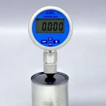 Accurate Pocket Pressure Gauge for Portable Pressure and Vacuum Measurements - Image 2